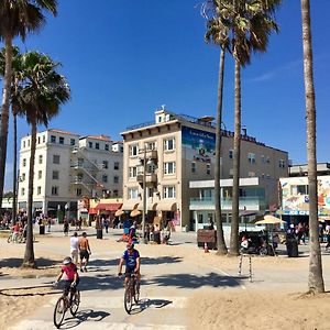 Venice Beach Suites & Hotel